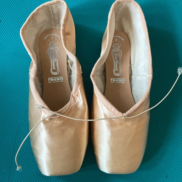 CPro 5.5 XX Castle Freed Pointe Shoes - Picture 4 of 4